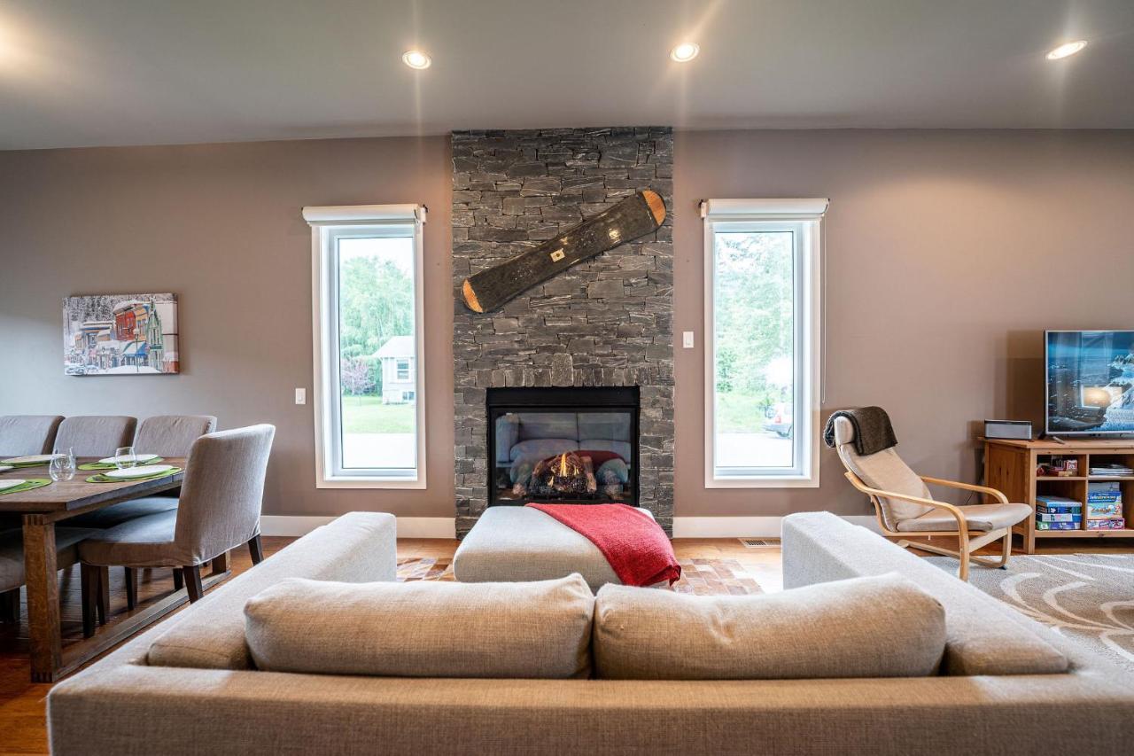Aspen Lodge By Revelstoke Vacations Esterno foto