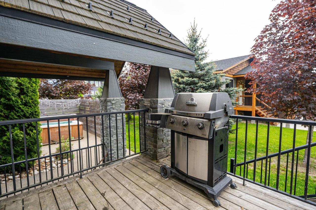 Aspen Lodge By Revelstoke Vacations Esterno foto